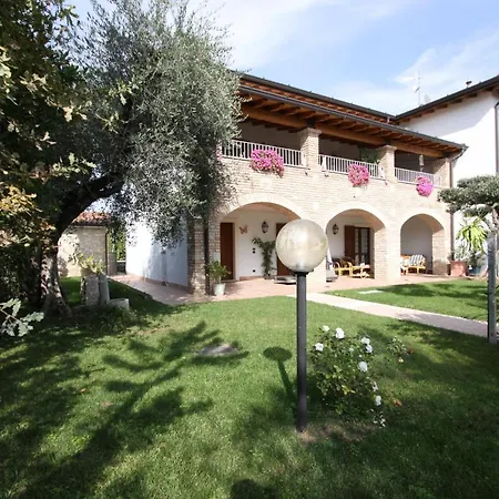 Casa Nicole مانربا ديل جاردا