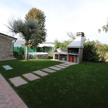Casa Nicole بيت للعطل مانربا ديل جاردا